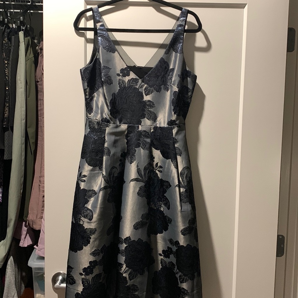 White House Black Market Floral Brocade Tea Length Dress